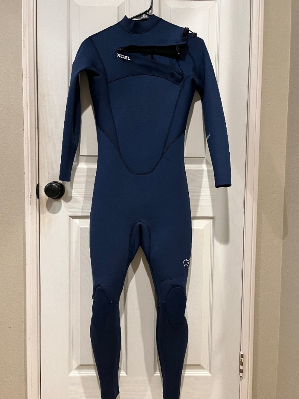 XCEL Mens - 3/2mm Navy Blue - Full Wetsuit Surf Chest Zip - Size 16 Young/S Men